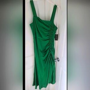 Brand New Taylor Elegant Emerald Green Dress